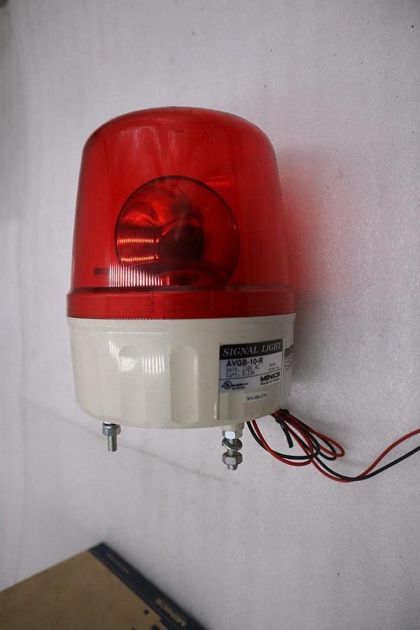Used MENICS AVGB-10-R SIGNAL LIGHT 110 VAC 220MA 25W - STOCK 5649CC