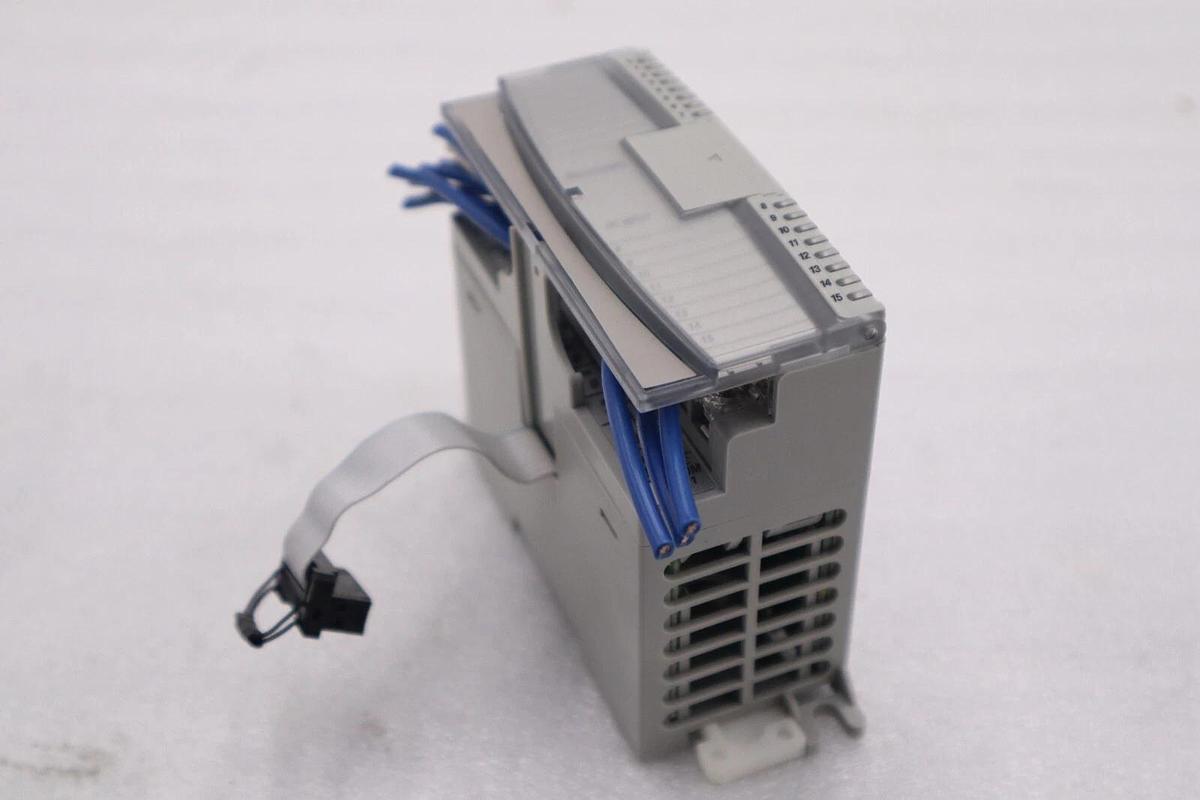 Used ALLEN BRADLEY 1762-IQ16 SER B MicroLogix 24VDC Input Module STOCK L-493C