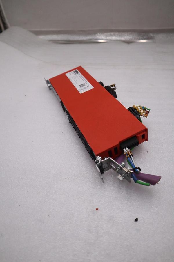 Used SEW Eurodrive DHR41B/OMH41B-T2/UOH21B MOVI-PLC STOCK H-786C