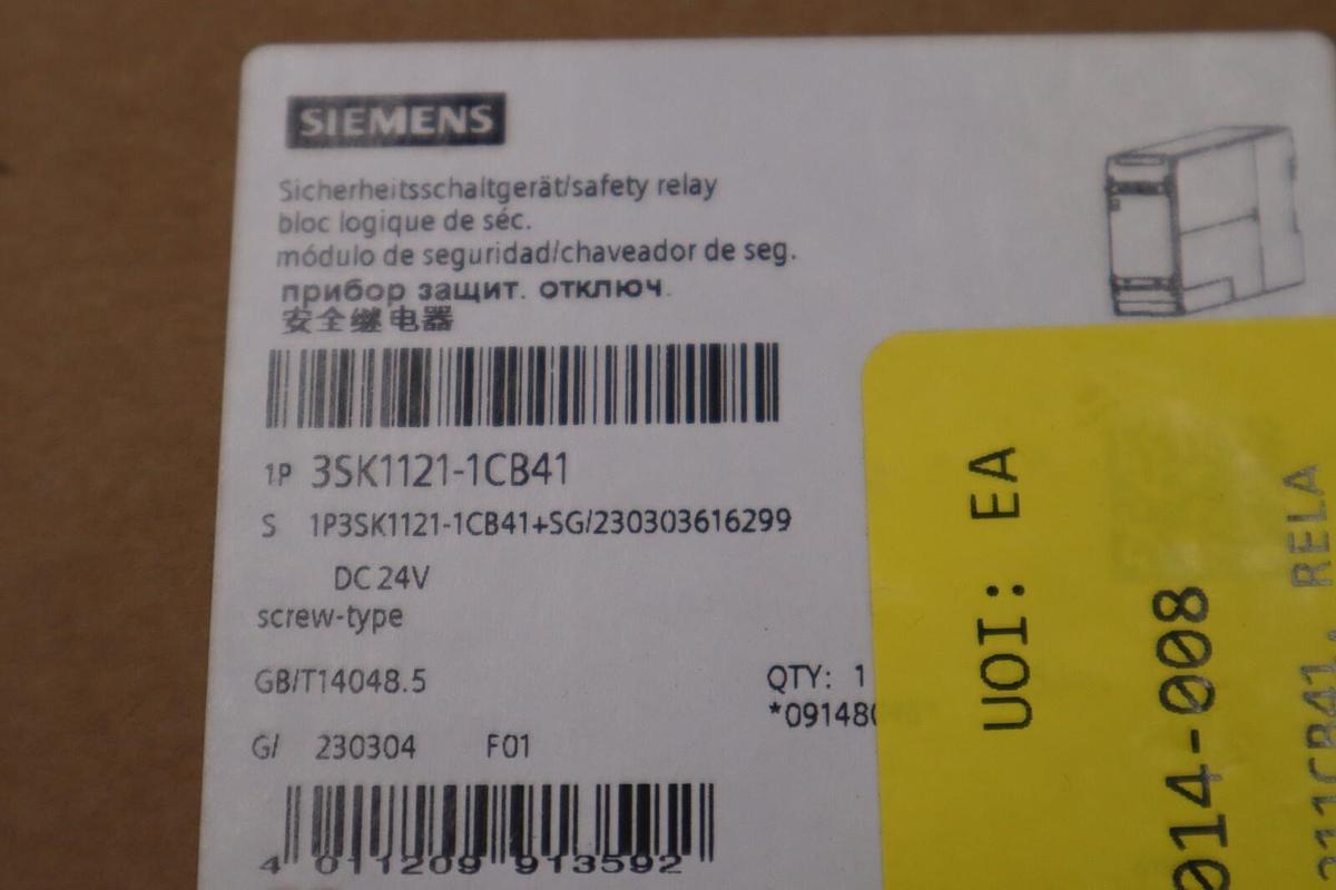 Used NEW Siemens 3SK1121-1CB41 SIRIUS SAFETY RRELAY 24VDC STOCK G407A
