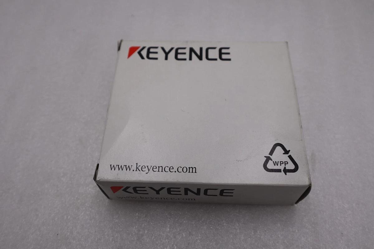 Used New In Box KEYENCE PZ-61  Photoelectric Sensor STOCK H301A