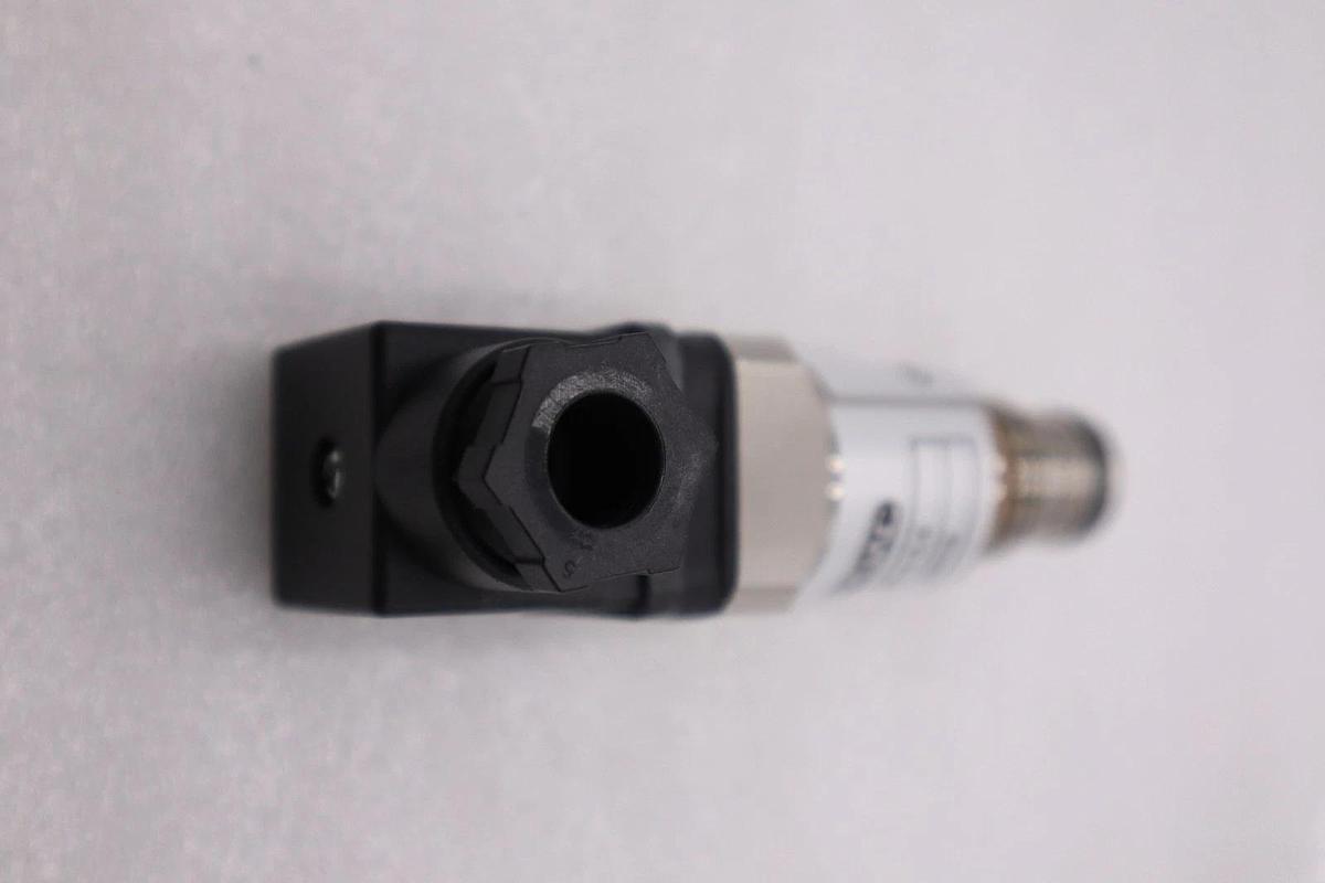 NEW OPEN BOX HYDAC VD 5 C.0 Differential Pressure Indicator STK H1196A