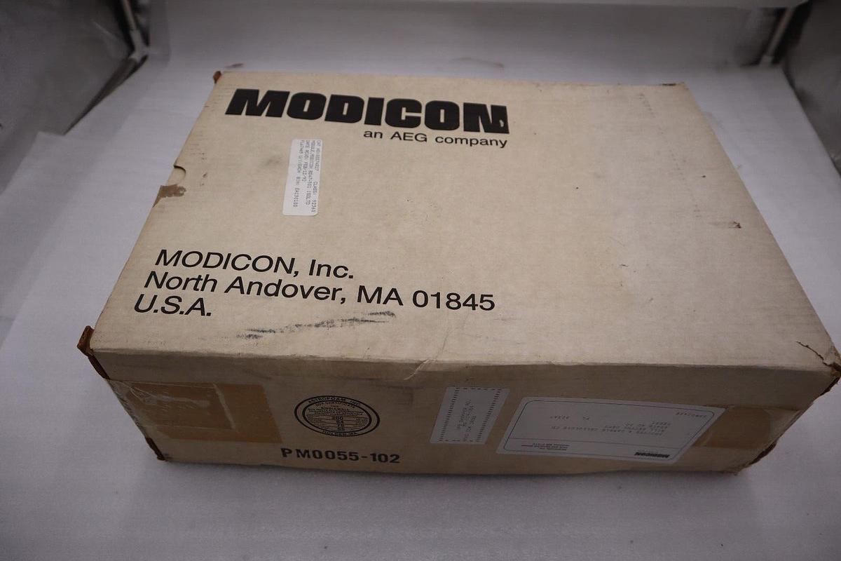 NEW IN BOX Modicon B247 AS-B247-001 115V Input Module STOCK G221