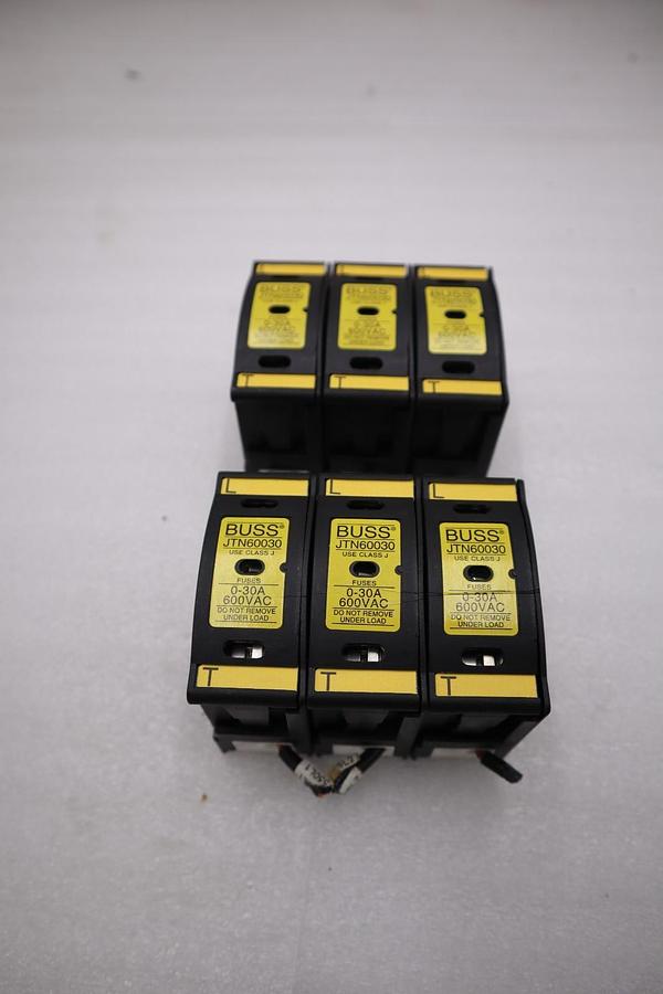 Used LOT OF SIX - BUSS JTN60030 Fuse Holder 0-30A 600VAC STOCK H1733