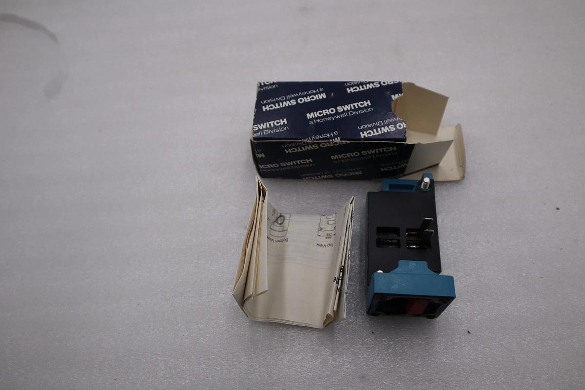 NEW OPEN BOX HONEYWELL MPS30 MICRO SWITCH STOCK H1014A