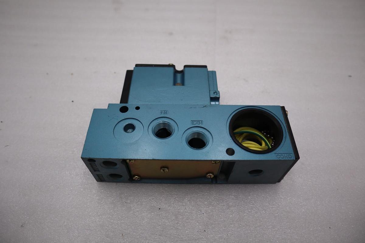 Used MAC VALVES INC 82A-AA-BKA-TM-DDA1-2DA / 82AAABKATMDDA12DA (NEW) STOCK H1761