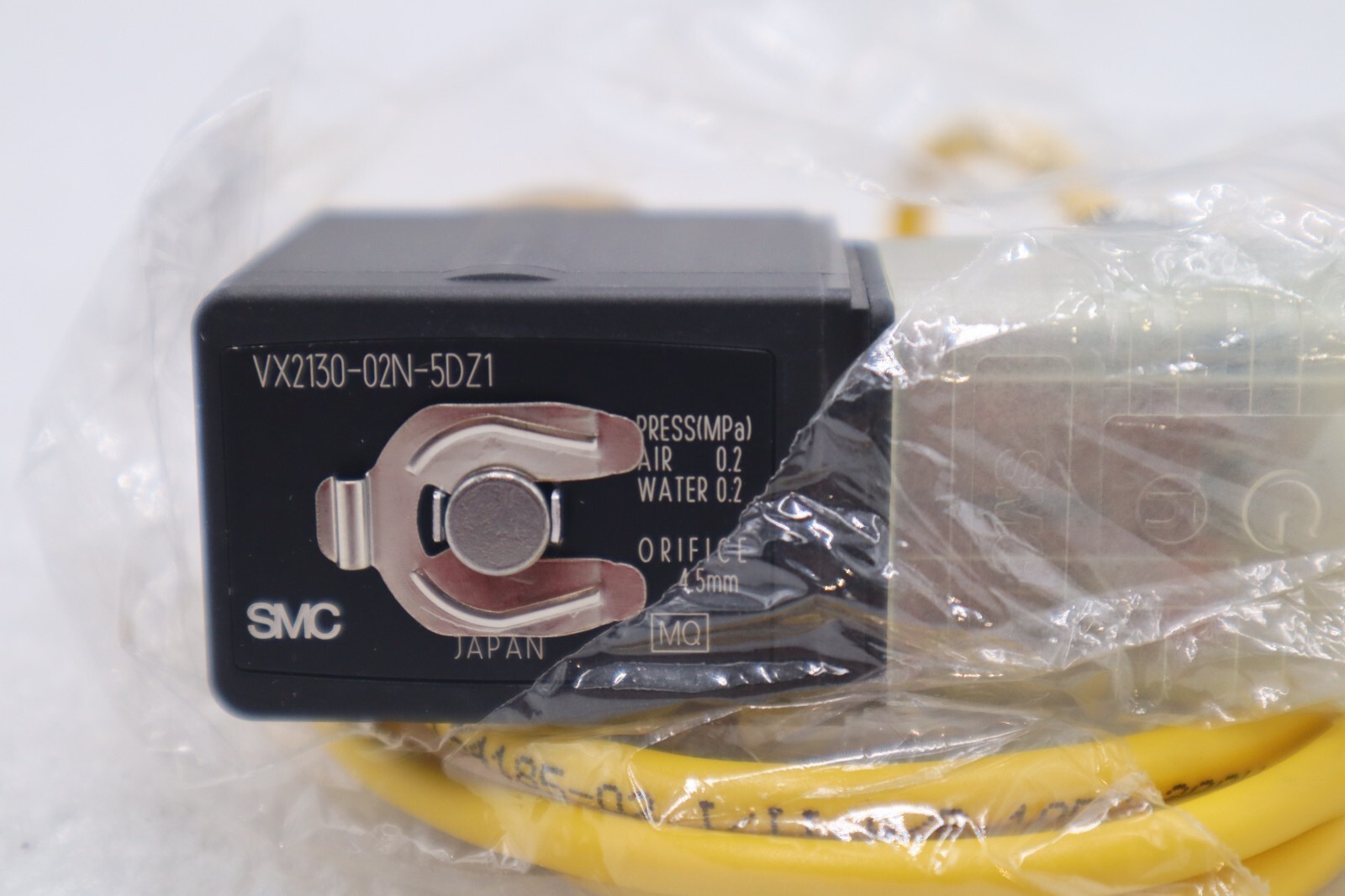 Used NEW SMC VX2130-02N-5DZ1 24V COIL ORIFICE 4.5MM SOLENOID VALVE STOCK 1408-A