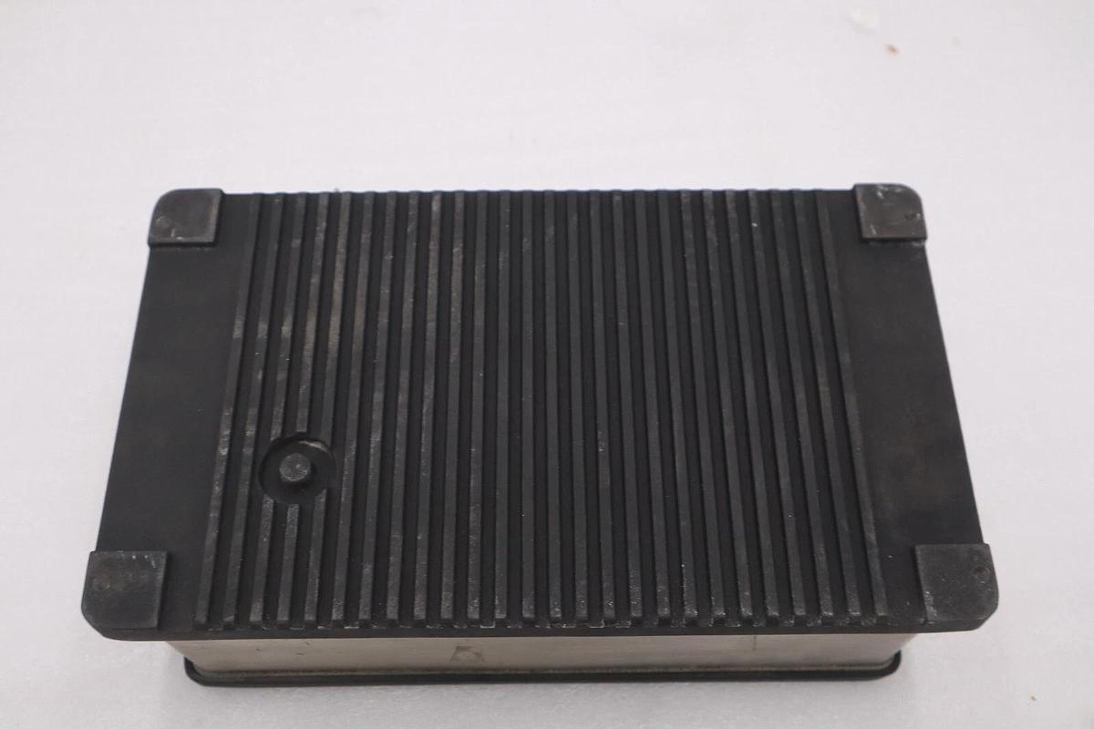 Used FIFE CDP-01-MMM CONTROL ASSEMBLY WEB GUIDE 120 / 240 VAC STOCK 619D