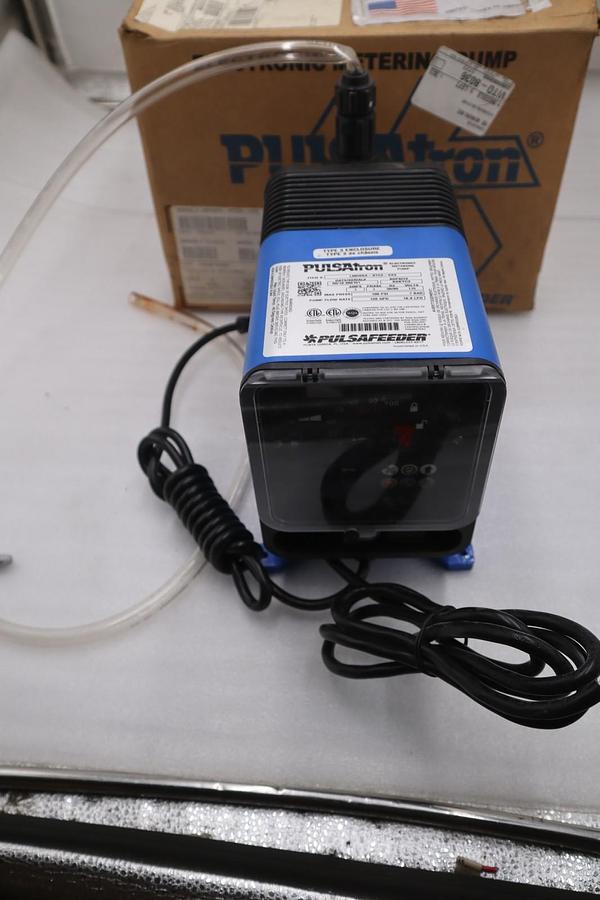 Used PULSATRON PULSAFEEDER LMH6KAKTC3XXX / LMH6KA-KTC3-XXX NEW IN BOX STOCK GF-469