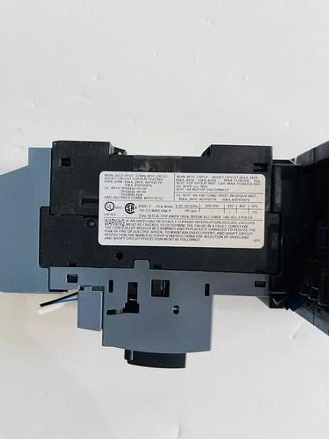 Used SIEMENS SIRIUS 3RV2011-0JA10 CIRCUIT / 3RT2015-1BB41/ 3RV2928-1K #K-872