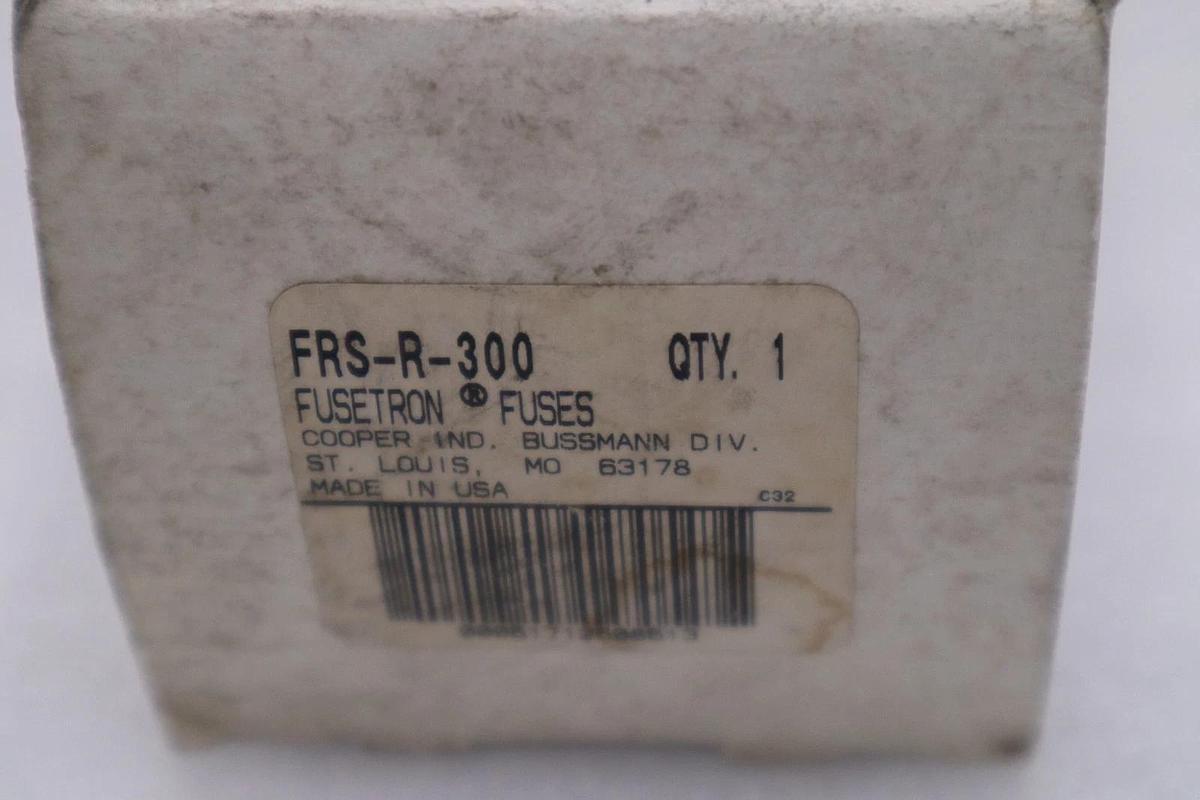 LOT OF 7 NEW OPEN BOX BUSSMAN FUSTRON FRS-R-300 600 V 300 AMP STK GF751