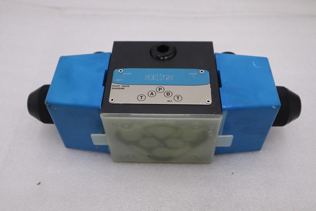 Used EATON Vickers DG4S4-012C-U-B-60 120vac Hydraulic Pilot Valve - STOCK GF581A