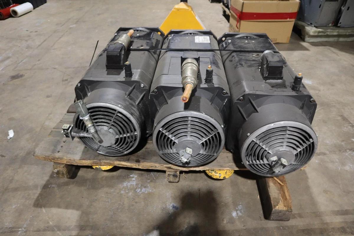 Used Rexroth R911309840 Servo 3ph Induction Motor MAD160C-0100-SA-M0-BQ0-35-V1 #HP152