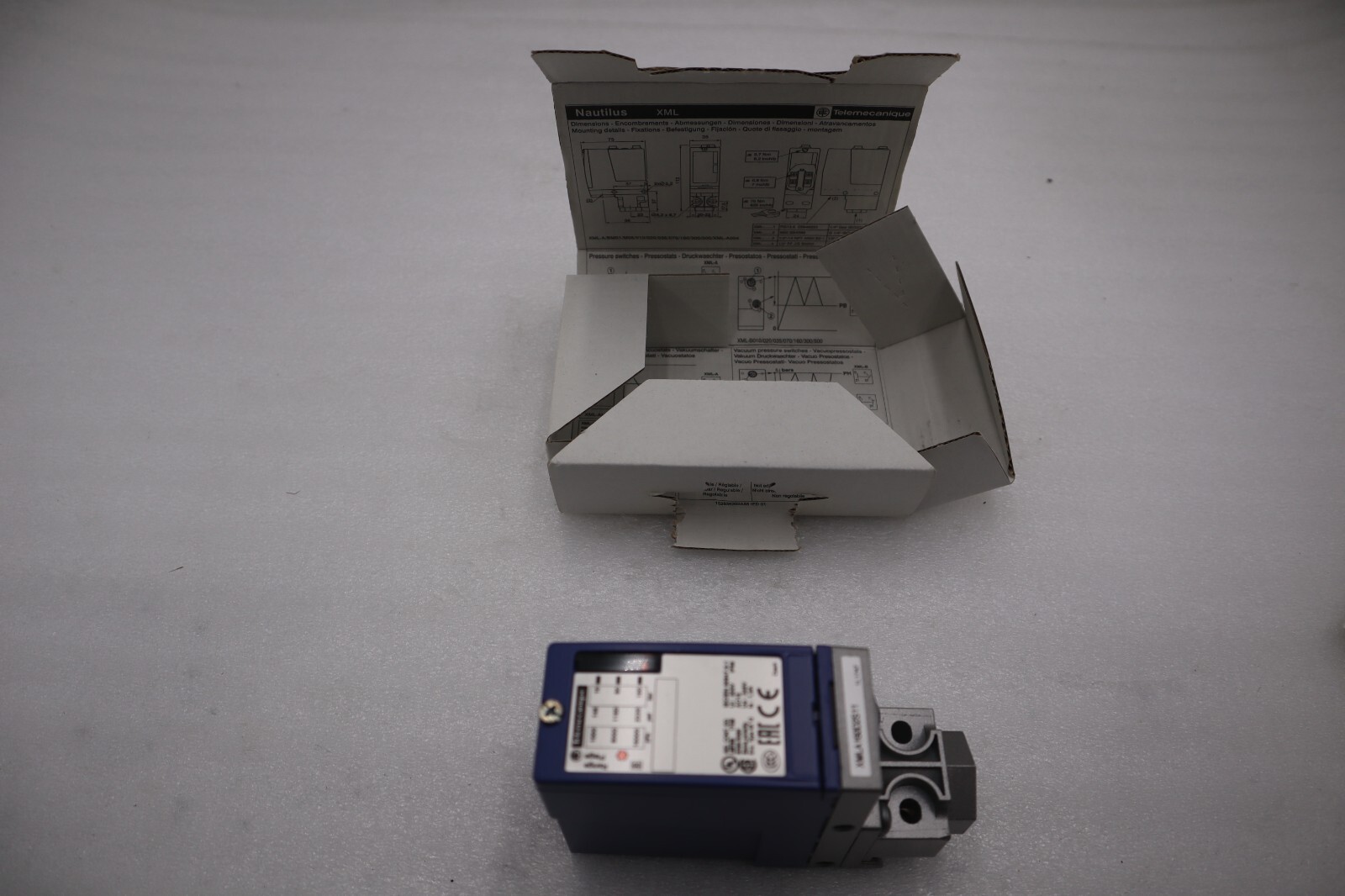 NEW TELEMECANIQUE XML A160D2S11 PRESSURE SWITCH XMLA160D2S11 STOCK G899A
