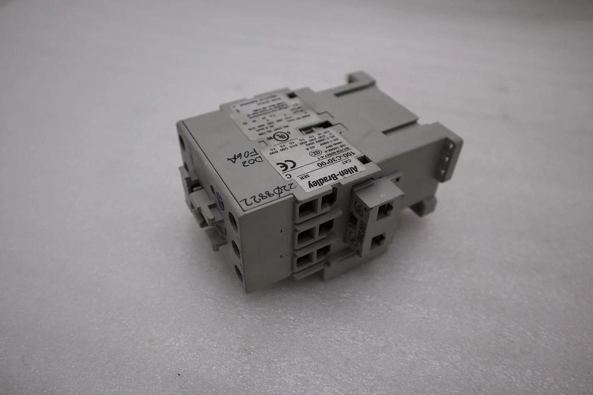 Used Allen Bradley 100-C30*00 100-C30D10 AB100C30D10 Ser C Contactor STK H1072A