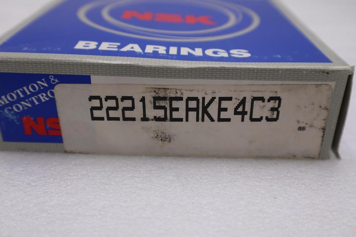 NEW IN BOX NSK Bearing 22215EAKE4C3 STOCK H357A