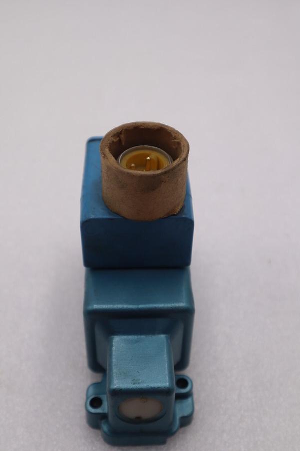 Used MAC 260B-527AAAG SOLENOID VALVE VAC TO 150 PSI 24 VDC NEW STOCK #K-1069A