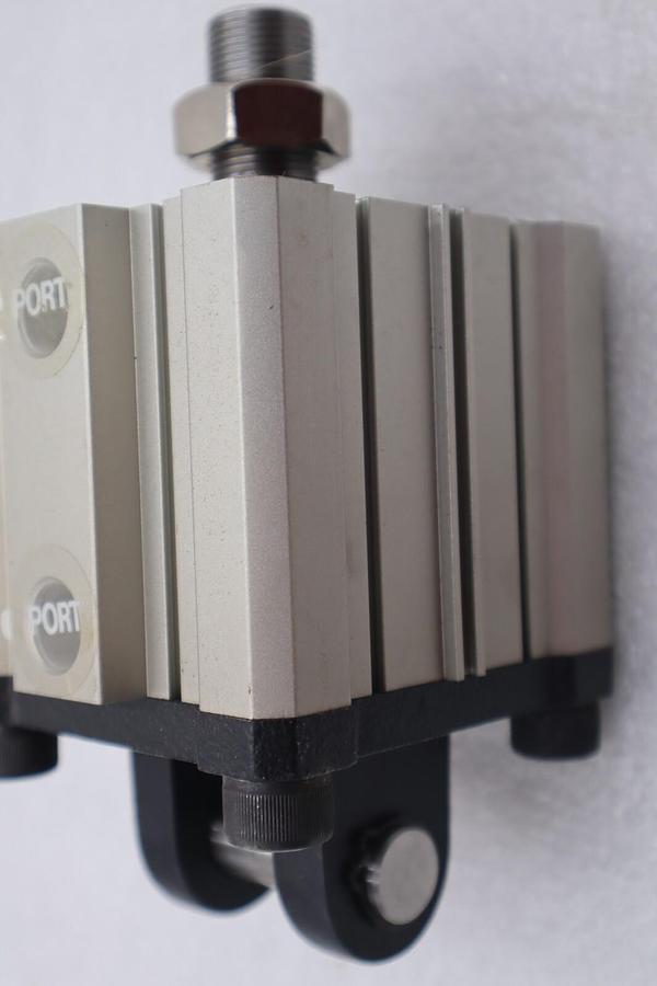 Used SMC CQ2D80-40DM Compact Cylinder NEW OPEN BOX STOCK K-2438