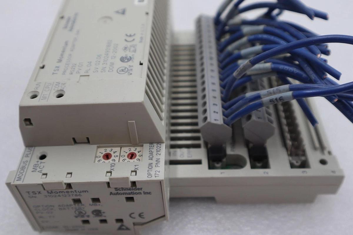 Used Schneider Electric 170ADM35010 PLC I/O Base 24VDC-16PT IN/OUT #4103
