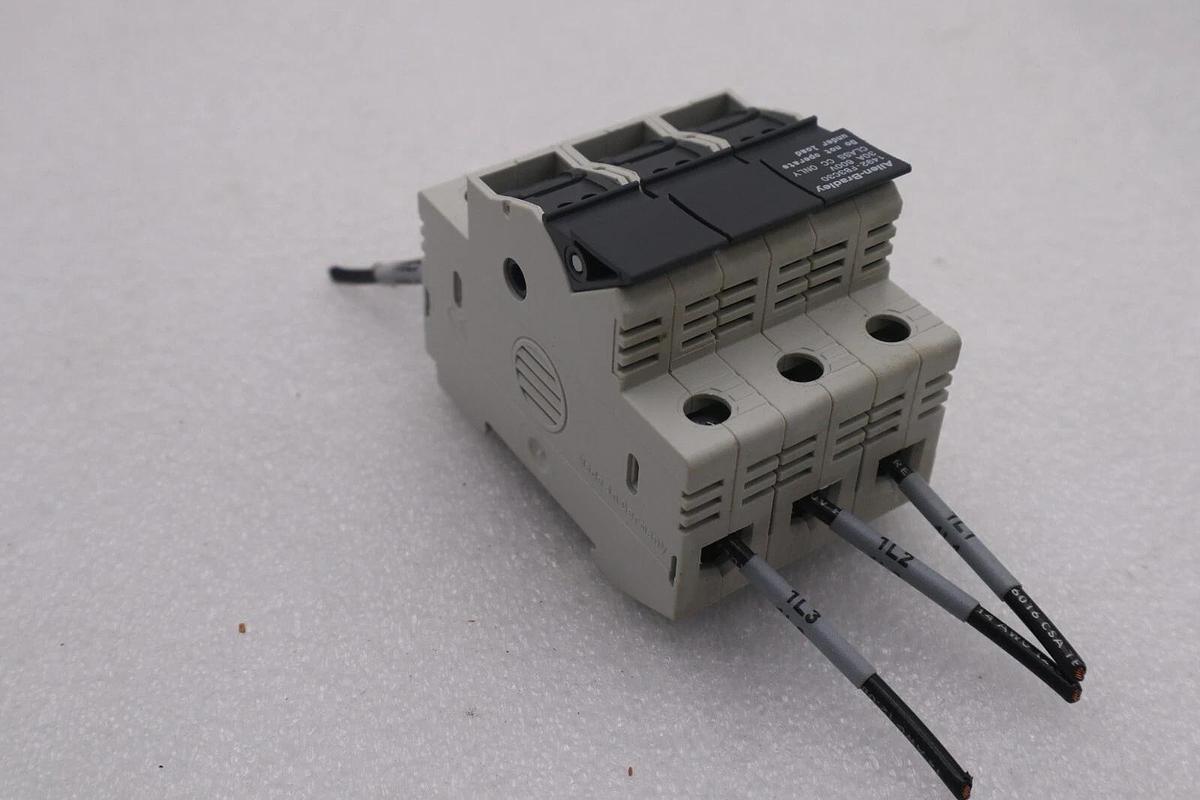 Used ALLEN-BRADLEY 1492-FB3C30 SERIES B 30A 600V CLASS CC FUSE HOLDER STOCK #K-579A
