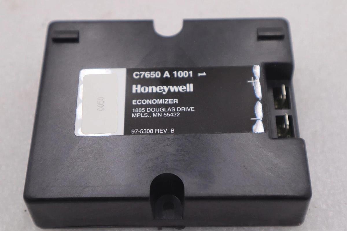 Used NEW OPEN BOX Honeywell C7650A-1001 Temperature Transducer K-3100