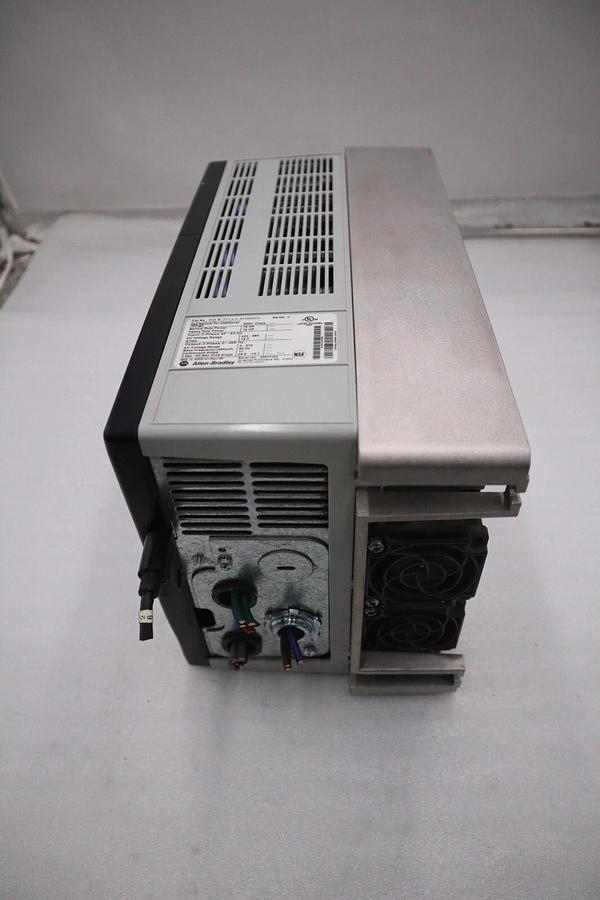 Used 15 HP ALLEN BRADLEY 20AE017A0AYNNNC0 600V POWERFLEX 70 VFD DRIVE STOCK 1801B