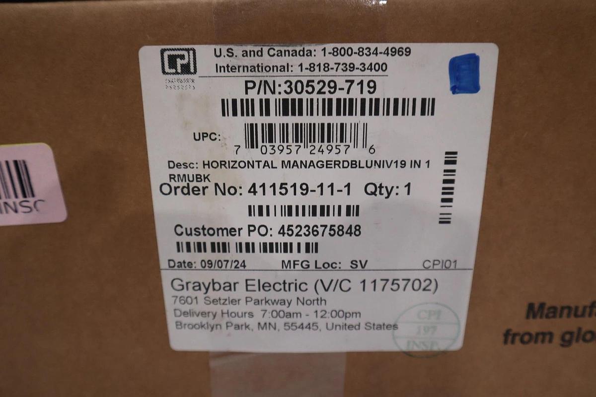 Used CHATSWORTH UNIVERSAL HORIZONTAL CABLE MANAGER DOUBLESIDED 30529-719 COMPLETE SET