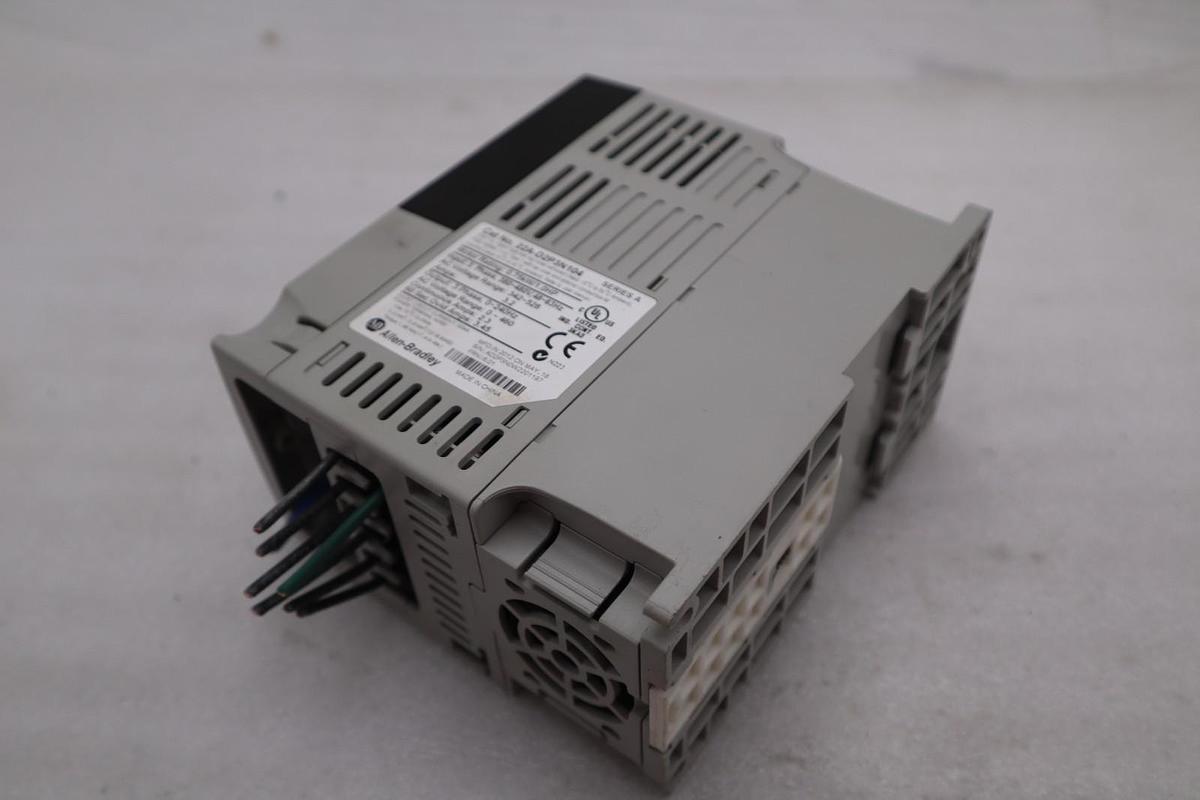 Used Allen-Bradley PowerFlex 4 22A-D2P3N104 380-480V 3 Phase 2.3A 0.75kW 1 HP Drive