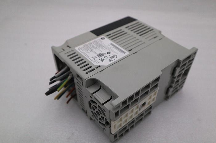 Used Allen Bradley 22A-D2P3N104 /A PowerFlex 4 AC Drive 1HP 3Ph 480V STOCK 5783