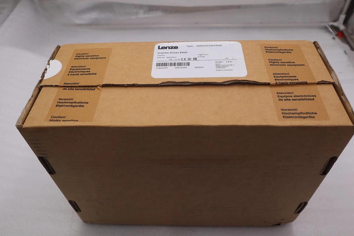 Lenze Inverter 8400 HighLine 400V 4.0kW / 5.5HP E84AVHCE4024SB0 NEW STOCK 5146