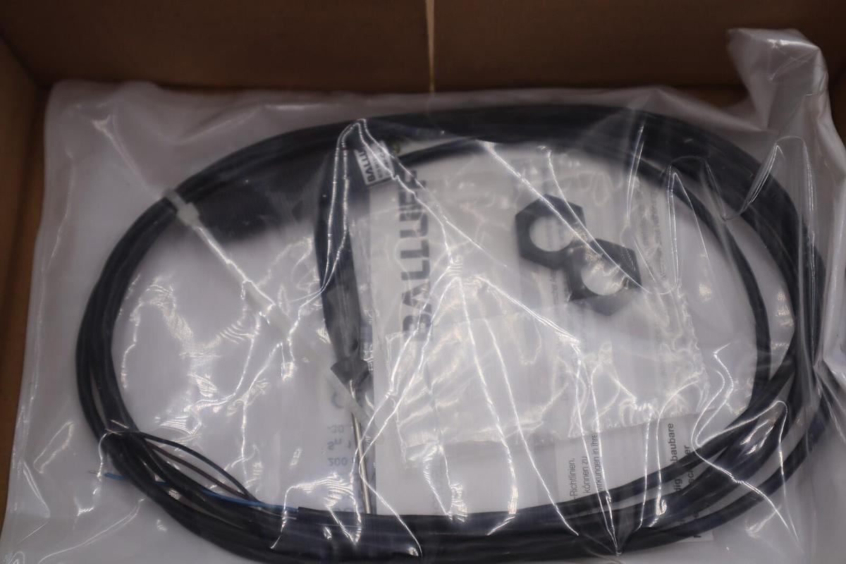 Used Balluff Capacitive Sensor BCS003P BCS M12VVG1-NSM40C-EP02 New Open Box #K-1756