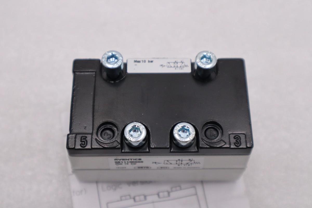 Used NEW OPEN BOX Aventics 5811130000 Valve System STOCK H1525A