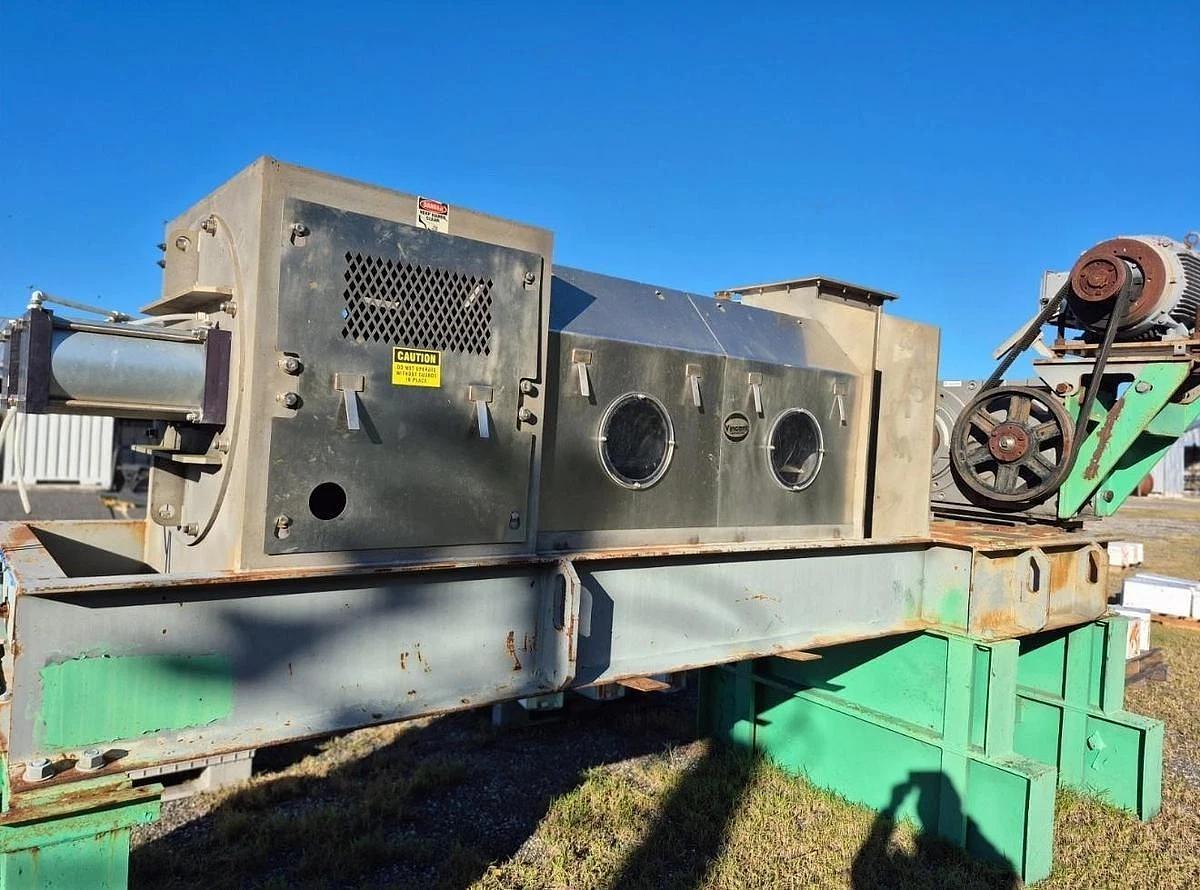 Used VINCENT CORPORATION MODEL VP-16 STAINLESS STEEL SCREW PRESS MANUFACTURED 2019
