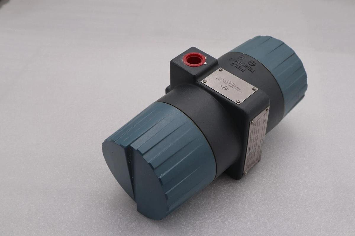 Used NEW Foxboro 870CC-07-N Electronic Transmitter STOCK 2195