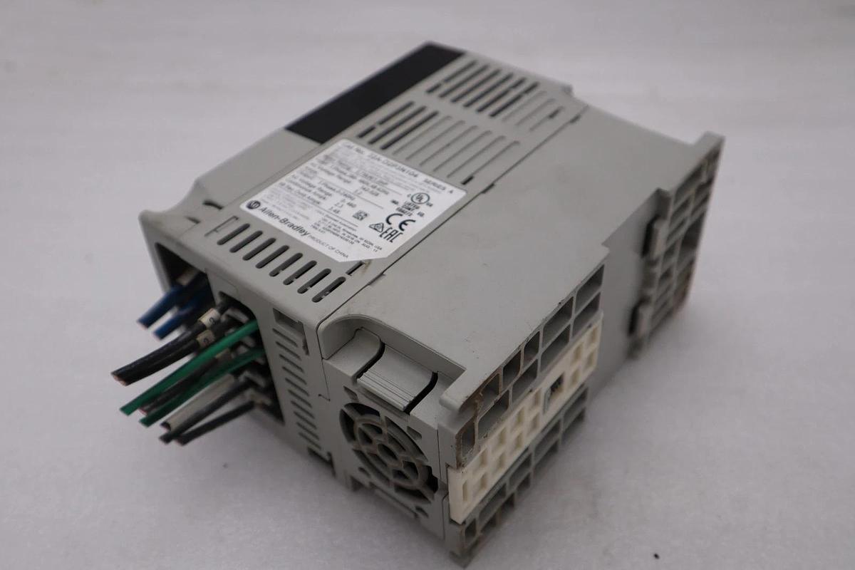 Used Allen Bradley AB 22A-D2P3N104 /A PowerFlex 4 AC Drive 1HP 3Ph 480V STOCK H1406