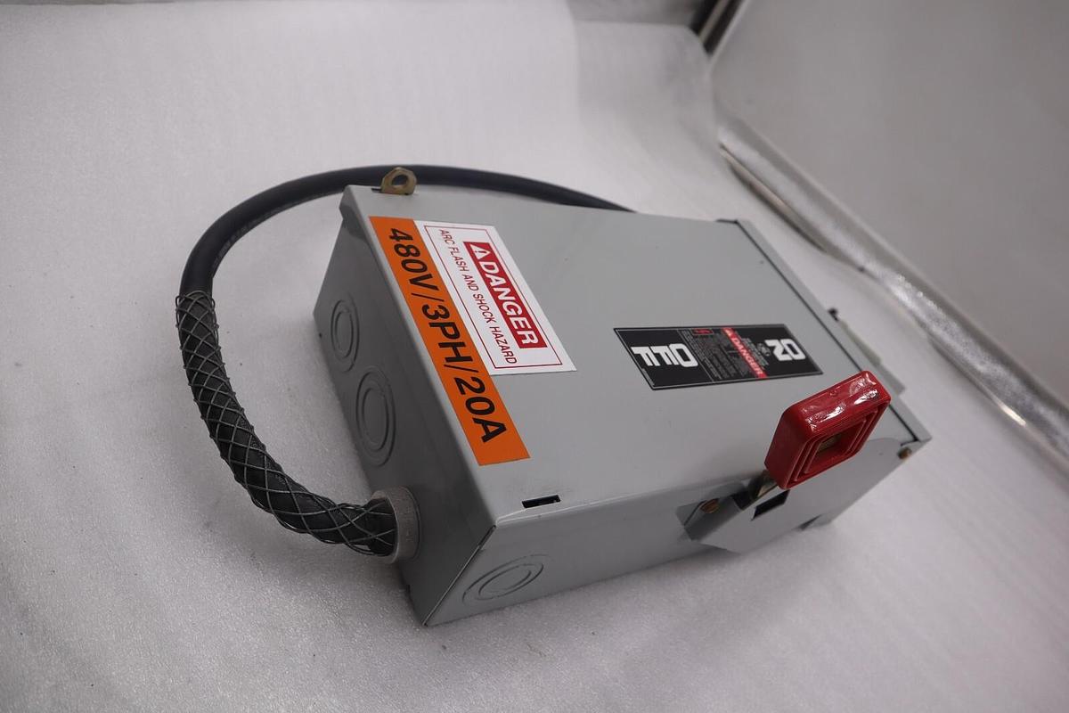 Used NEW GE THN3361R NON-FUSIBLE DISCONNECT SWITCH SINGLE CONFIGURATION STOCK 5107