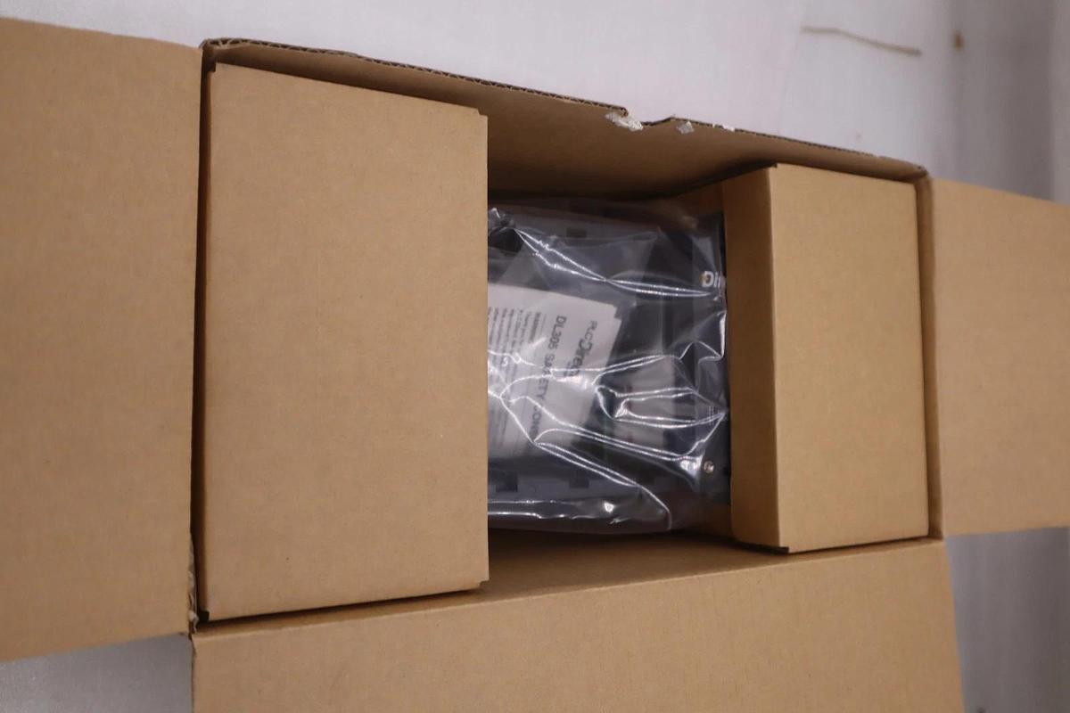 Used Direct Logic DL305 / D3-05BDC NEW PLC DIRECT UNIT IN BOX STOCK SGF-146