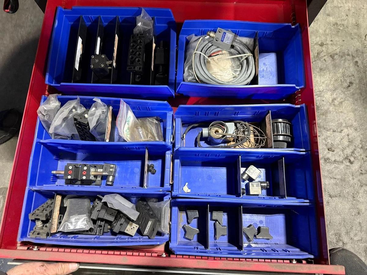 Used VIDMAR STYLE 9 DRAWER CABINET  (NO CONTENTS)