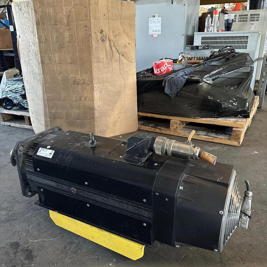 Used Rexroth R911309391 Servo Induction Motor MAD130D-0100-SA-S0-BQ1-35-N1 #HP129