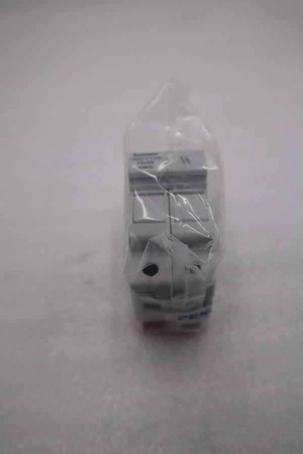 LOT OF 2 - Bussmann CHM2D 2 Pole Fuse Holder 690V~ 32A 3W STOCK G636A