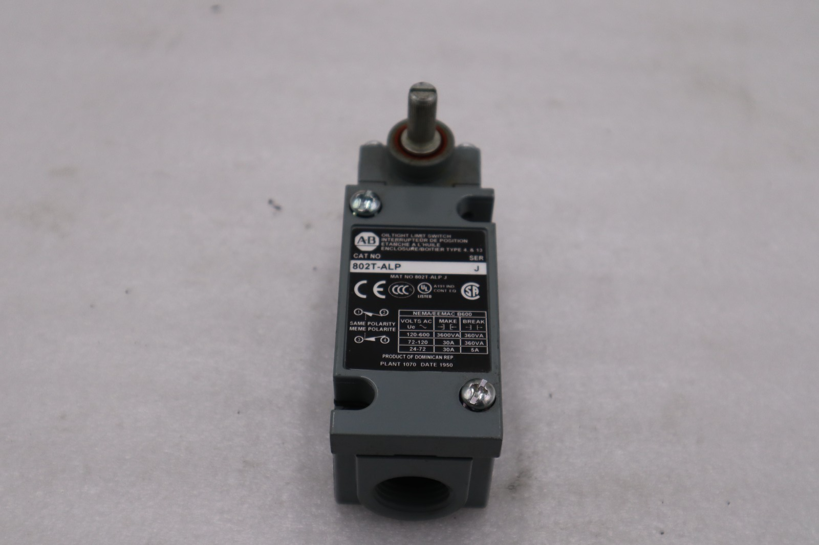 Used NEW OPEN BOX AB ALLEN BRADLEY 802T-ALP LIMIT SWITCH SER.J 802TALP STK K2111CC
