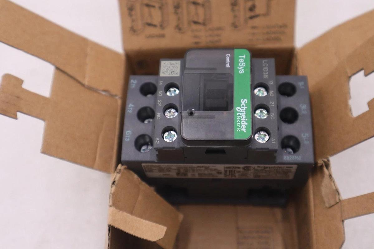 NEW OPEN BOX Schneider LC1D38G7 Contactor AC120V LC1D38G7 STOCK 6079