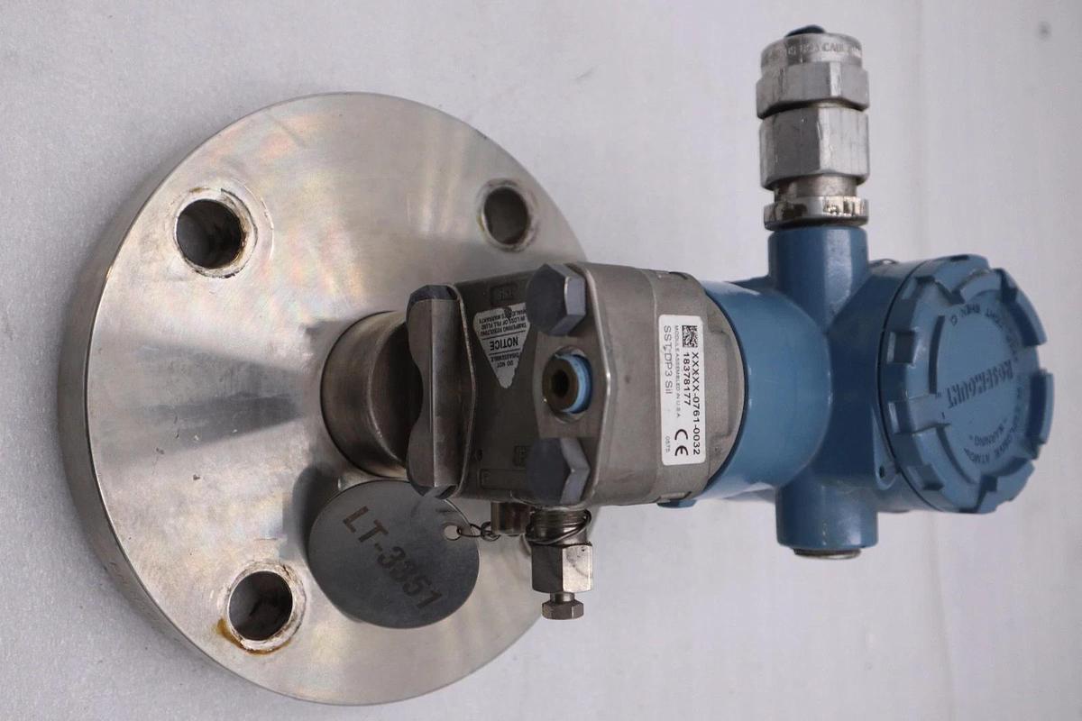 Rosemount 2051L3AA0FD21AA Pressure Transmitter 4 - 20 mA  Hart STOCK 2903A