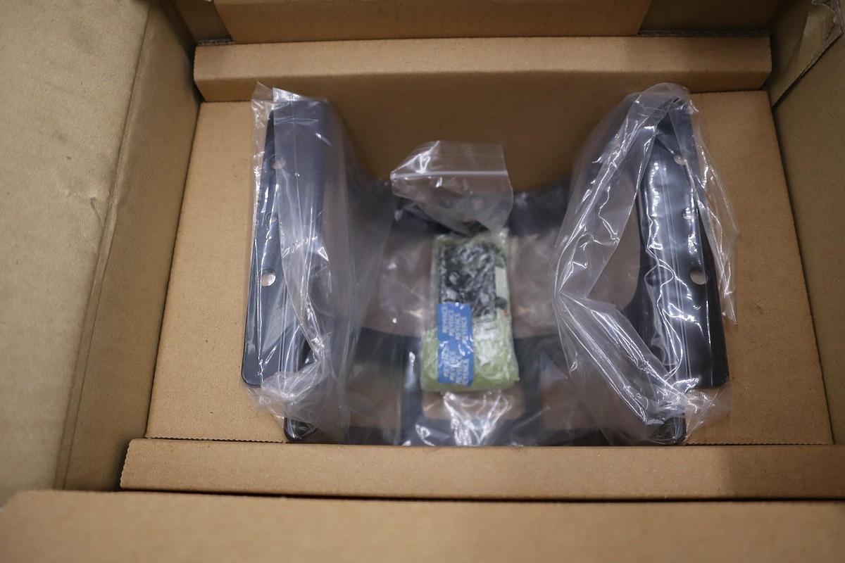 Used NEW OPEN BOX SZ-VB21 Keyence SZ Sensor Bracket STOCK 1414CC