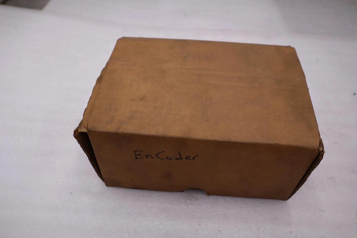 Used NEW AVTRON HS35M YX6CCU1UA00/ HS35MYX6CCU1UA00 ENCODER - STOCK 3132CC