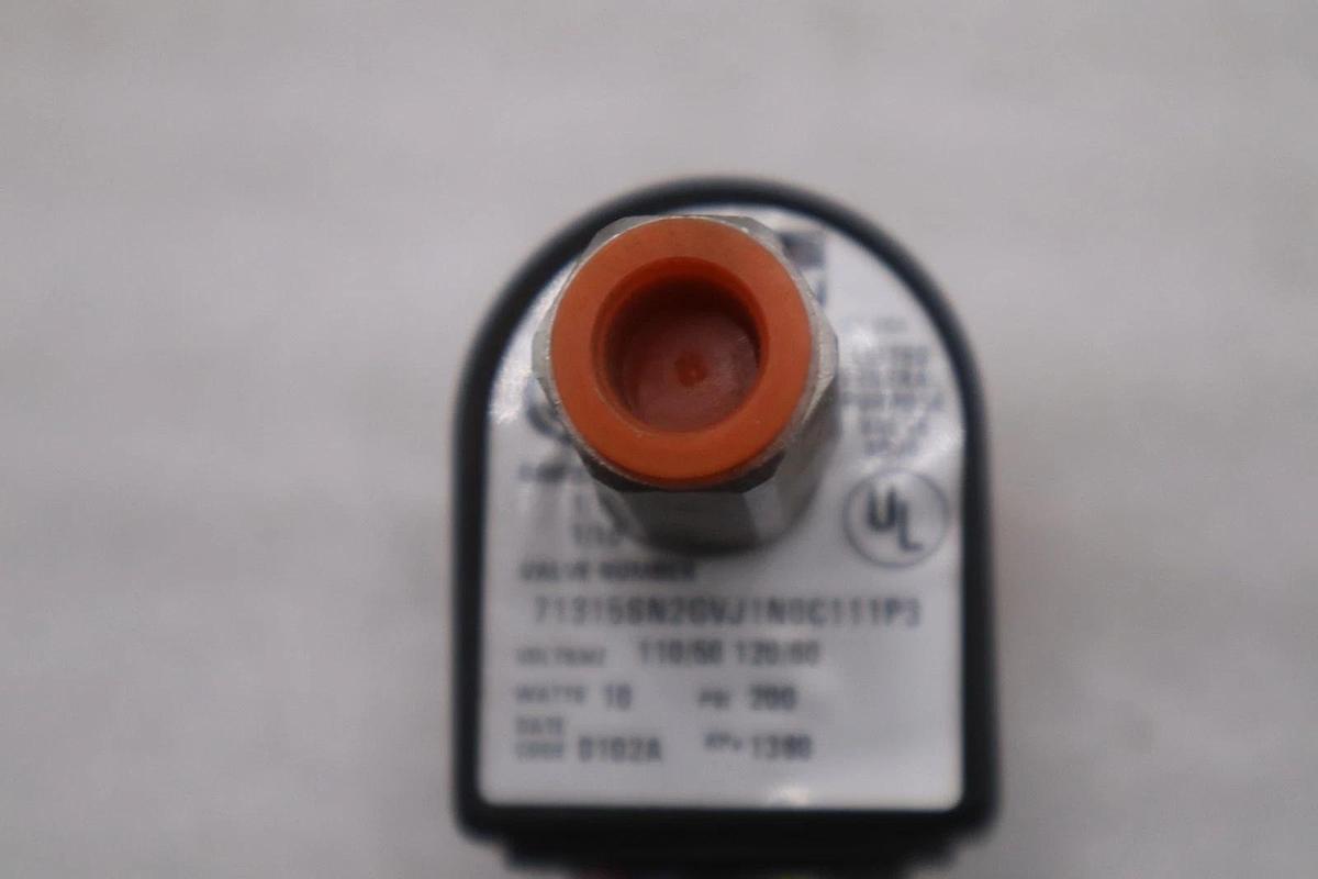 Used NEW PARKER 71315SN2GVJ1N0C111P3 SOLENOID FLUID VALVE - STOCK GF312A