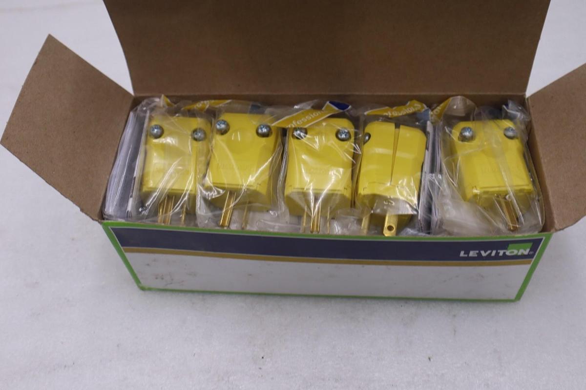Used LEVITON 5256-VY PLUG STOCK #2068B