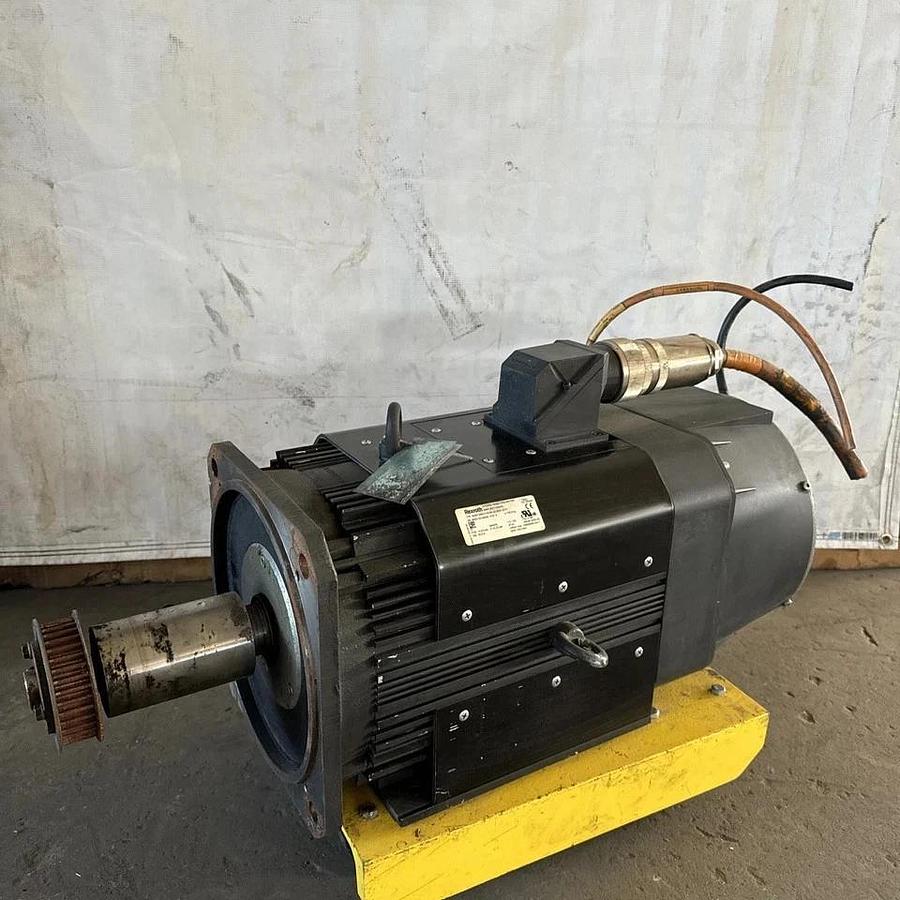 Used Rexroth R911309450 Servo Induction Motor MAD130B-0100-SA-S0-BQ0-35-V1 #HP104