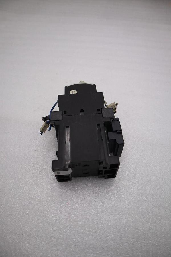 Used Moeller DIL00M-G CONTACTOR 20 AMP 3 POLE STOCK L-459C