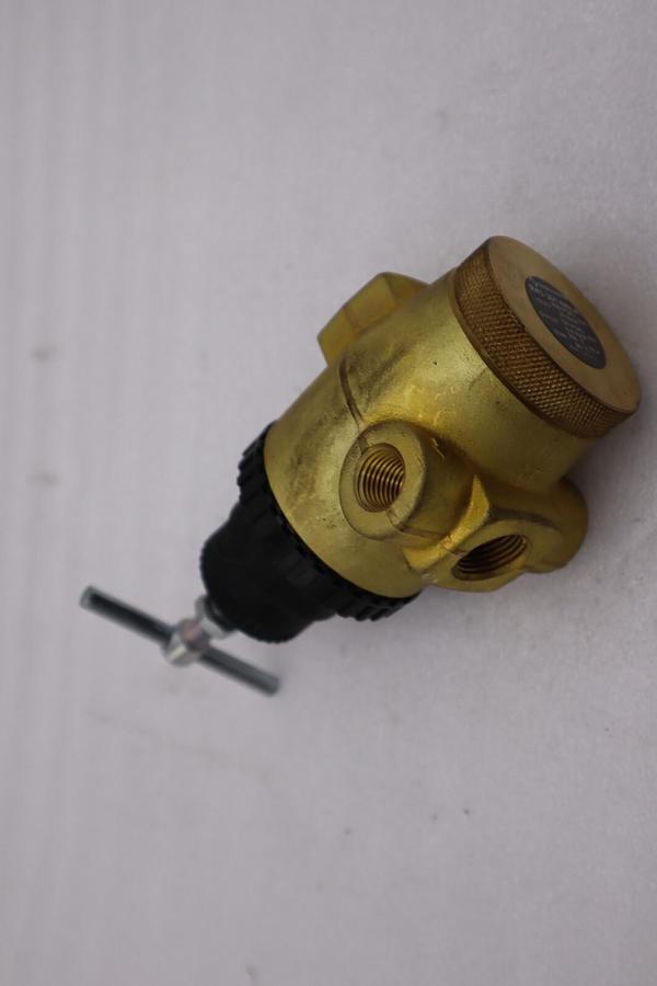 Used NORGREN R43-301-NNLA / R43301NNLA BRASS VALVE NEW (EIGHT AVAILABLE) STOCK H963